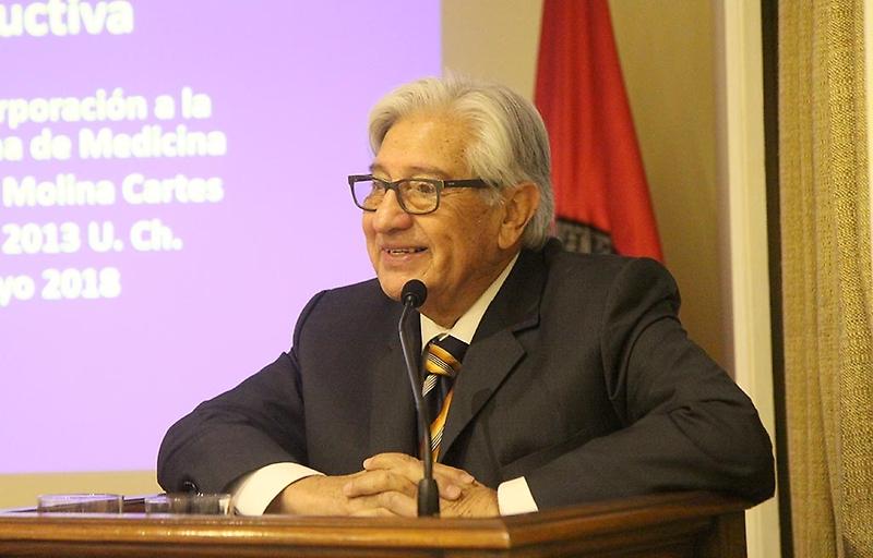 "De la Obstetricia y Ginecología a los Derechos en Salud Sexual y Reproductiva", fue el nombre del trabajo que el Dr. Ramiro Molina presentó para la incorporación a la Academia.